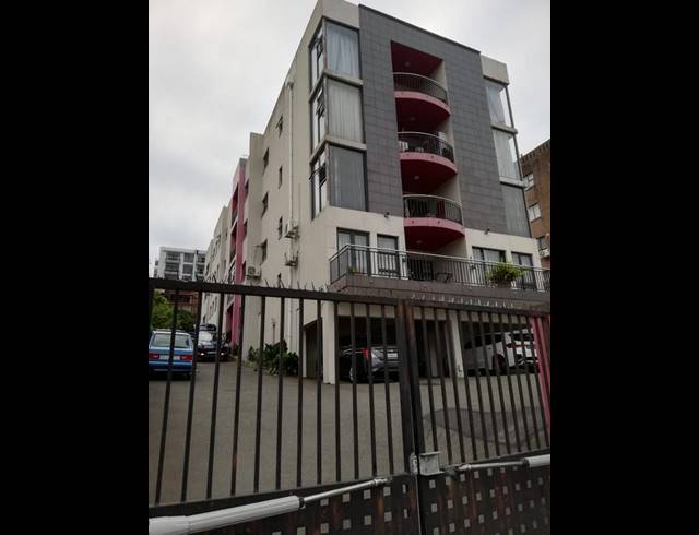 2 BEDROOM APARTMENT FOR SALE IN OVERPORT